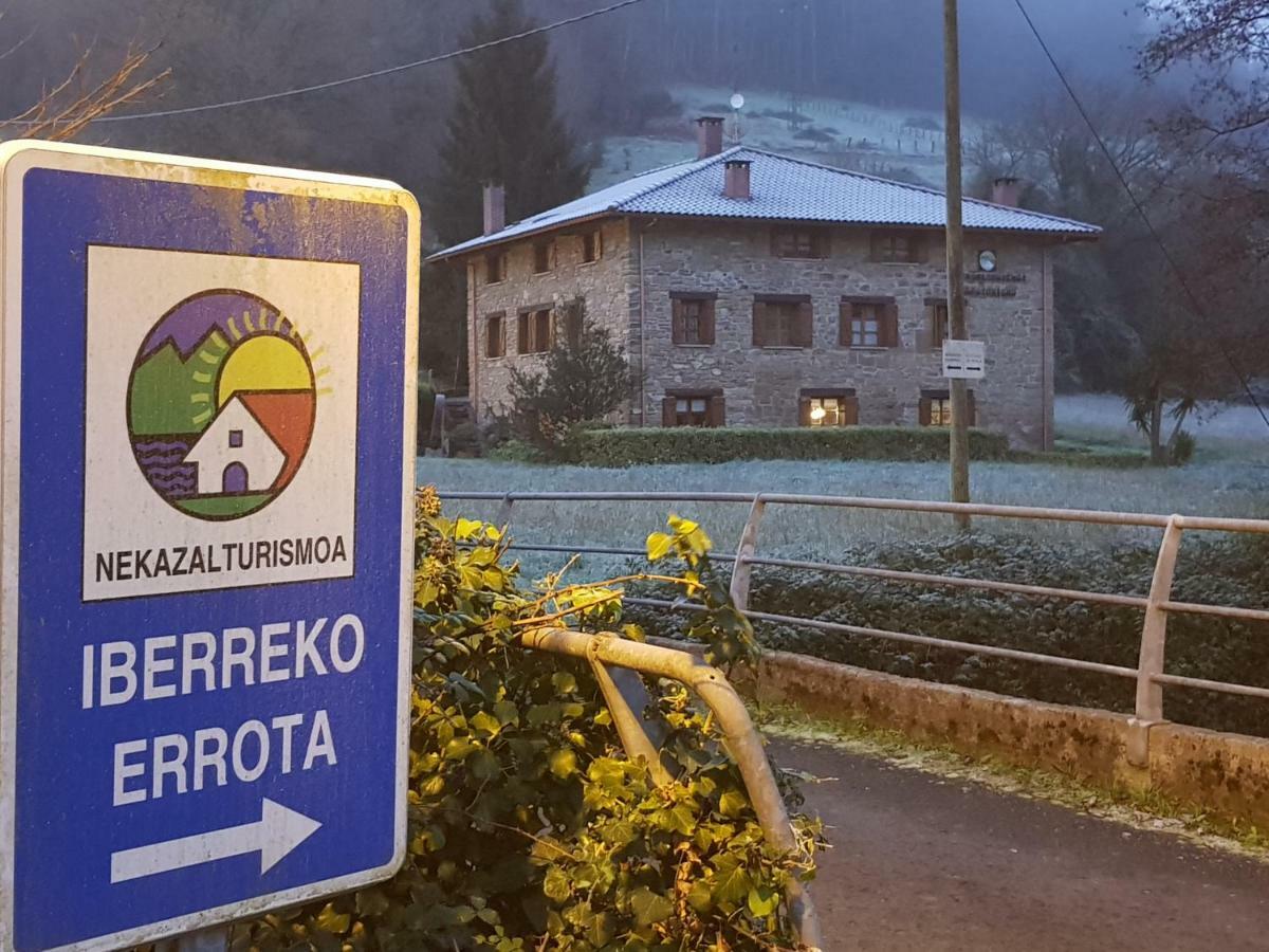 Agroturismo Iberreko Errota Мухика Экстерьер фото